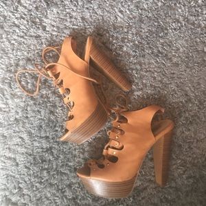 Brown lace suede Size 8 high heels